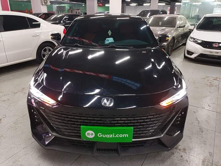 Фото 2 - Changan UNI-V