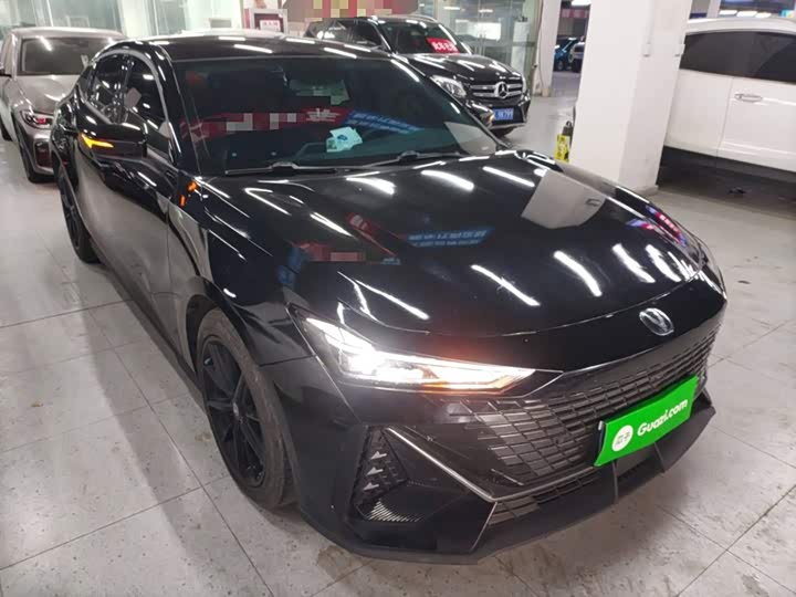 Фото 3 - Changan UNI-V