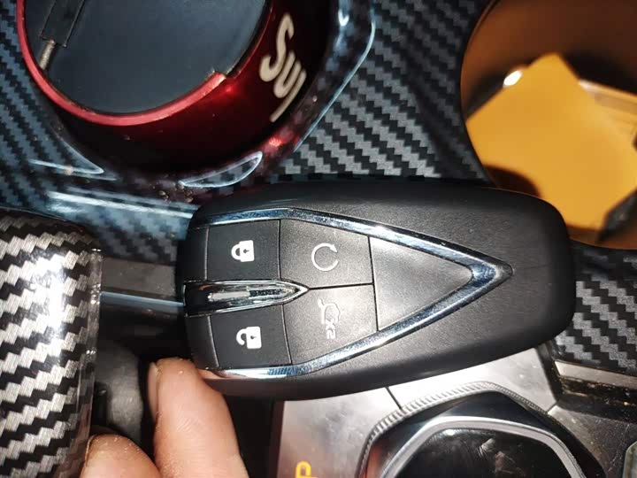 Фото 8 - Changan UNI-V