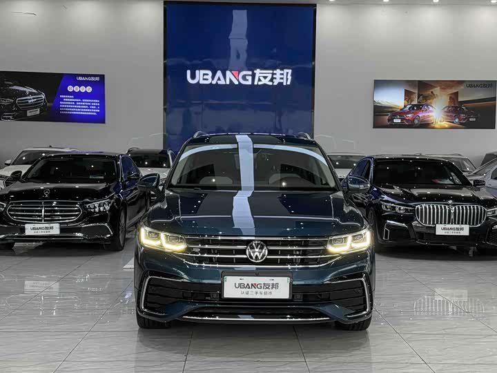 Фото 2 - Volkswagen Tiguan L Pro