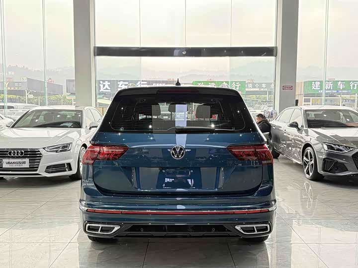 Фото 5 - Volkswagen Tiguan L Pro