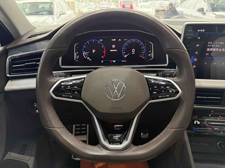 Фото 7 - Volkswagen Tiguan L Pro