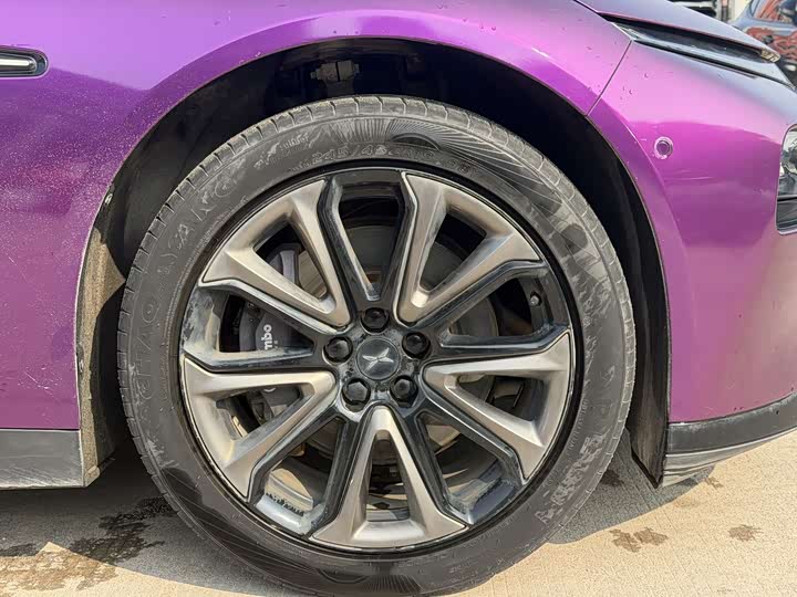 Фото 9 - XPeng P7