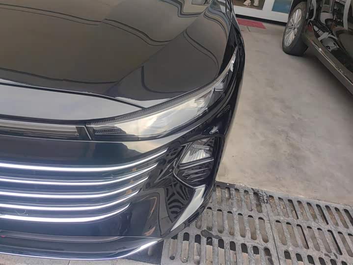 Фото 5 - Bestune B70