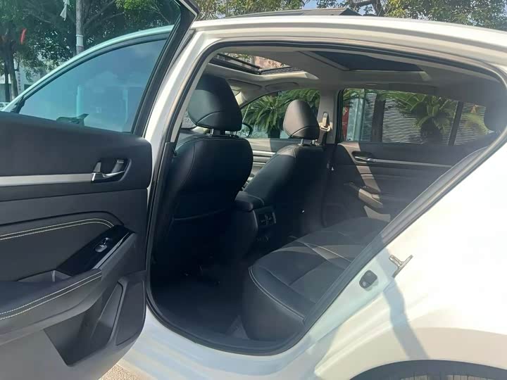 Фото 6 - Nissan Teana