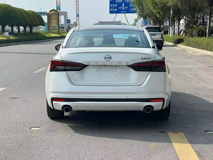 Фото 8 - Nissan Teana