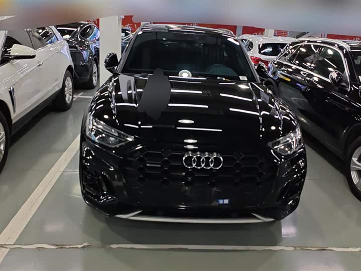 Фото 2 - Audi Q5L