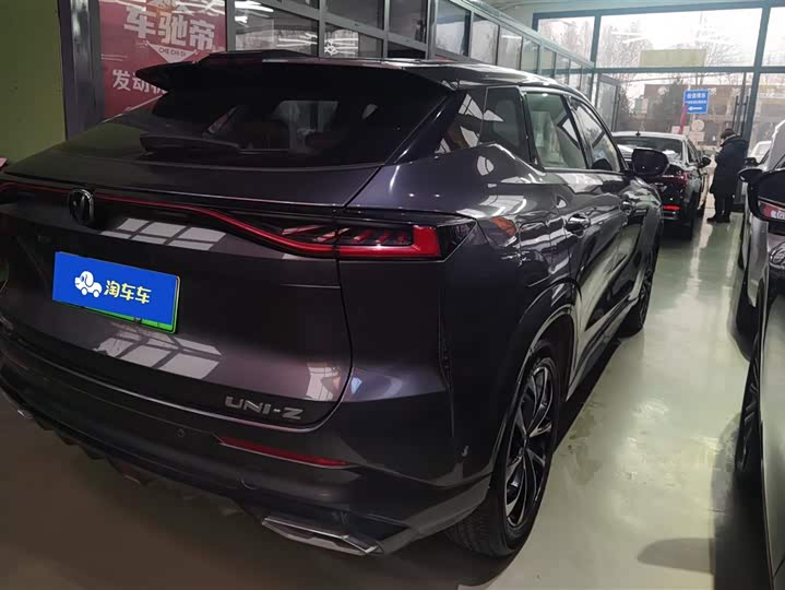 Фото 3 - Changan UNI-Z Hybrid