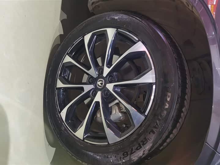 Фото 6 - Changan UNI-Z Hybrid