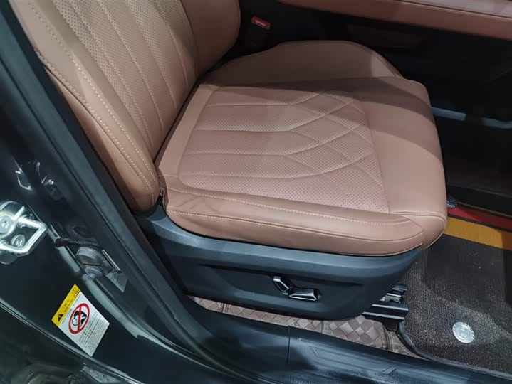 Фото 8 - Changan UNI-Z Hybrid