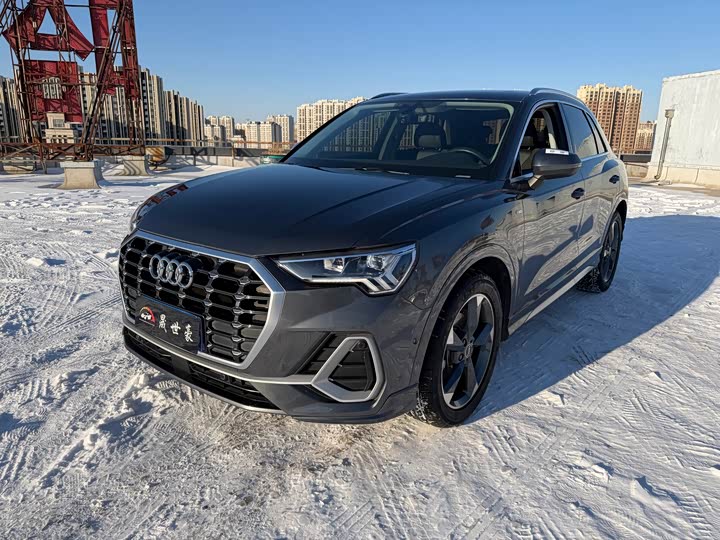 Фото 1 - Audi Q3