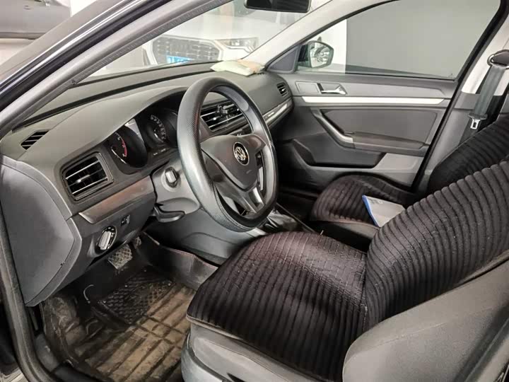 Фото 7 - Volkswagen Lavida