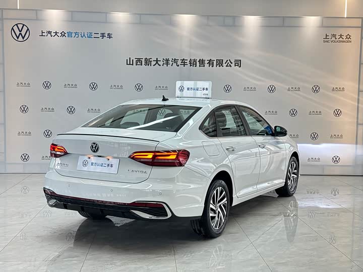 Фото 2 - Volkswagen Lavida