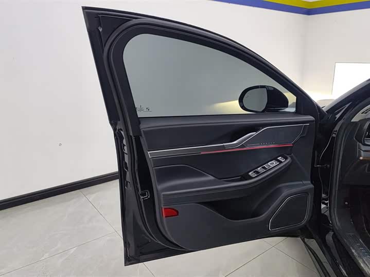 Фото 7 - Lincoln Z (Zephyr)