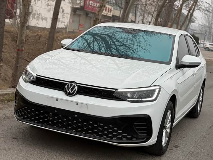 Фото 1 - Volkswagen Lavida