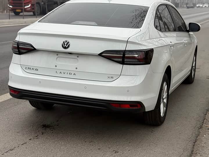 Фото 4 - Volkswagen Lavida