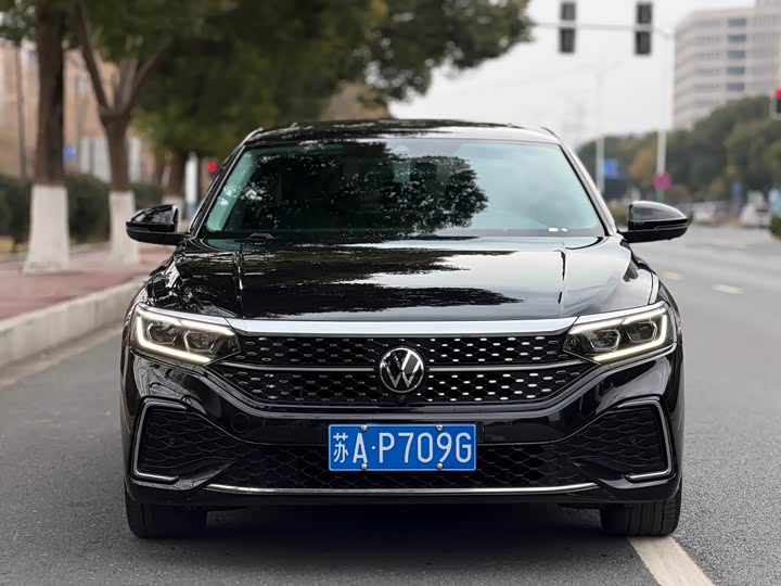 Фото 2 - Volkswagen Passat