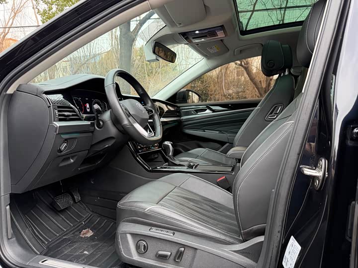 Фото 8 - Volkswagen Passat