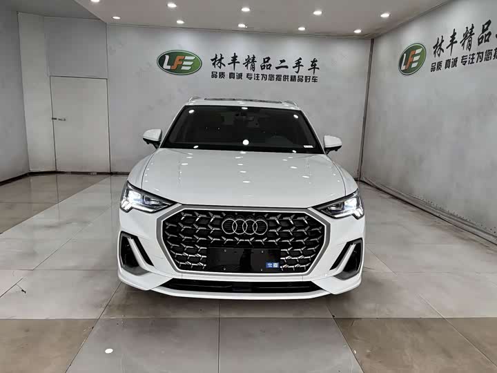 Фото 2 - Audi Q3