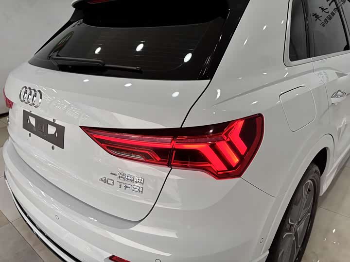 Фото 9 - Audi Q3