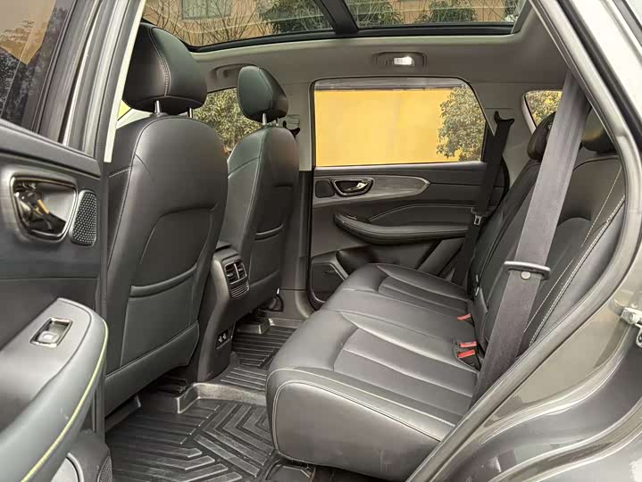 Фото 5 - Roewe RX5