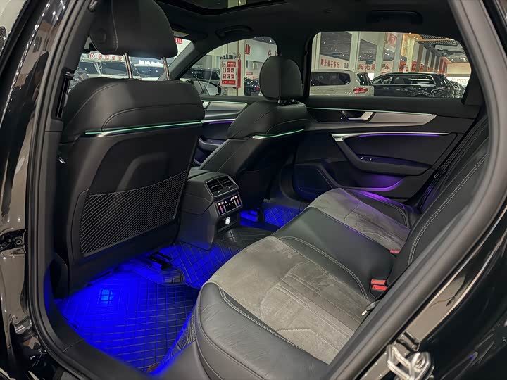 Фото 9 - Audi A6L Hybrid