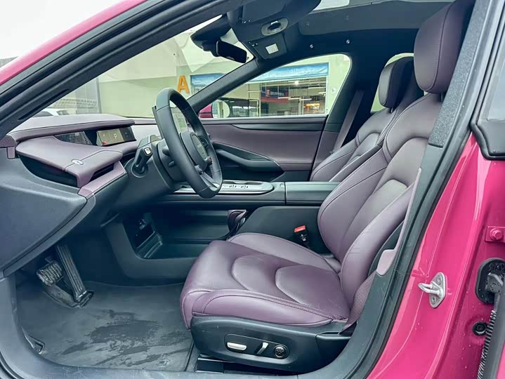 Фото 4 - Xiaomi SU7