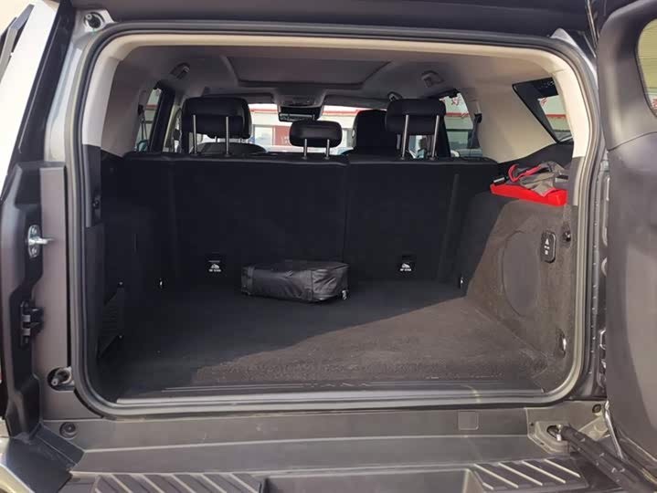 Фото 4 - Tank 400 Hybrid