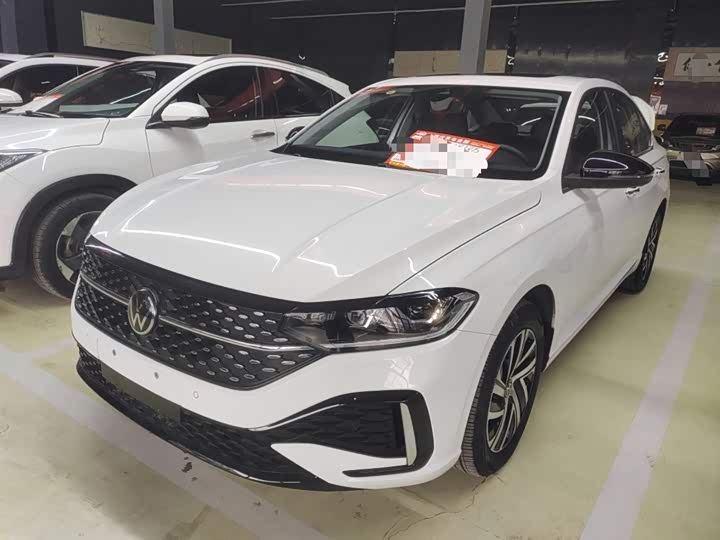 Фото 1 - Volkswagen Lavida