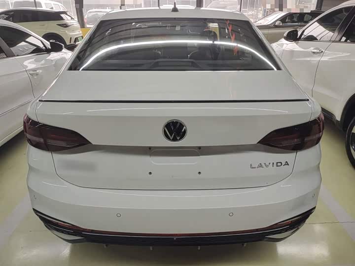 Фото 6 - Volkswagen Lavida