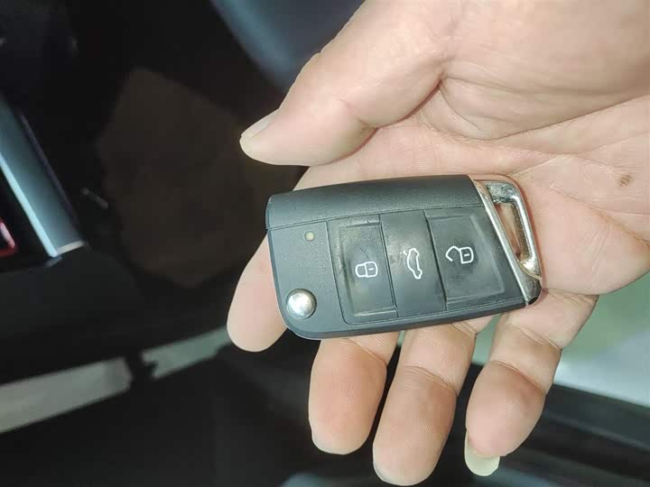 Фото 9 - Volkswagen Lavida