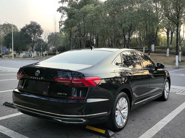 Фото 4 - Volkswagen Passat