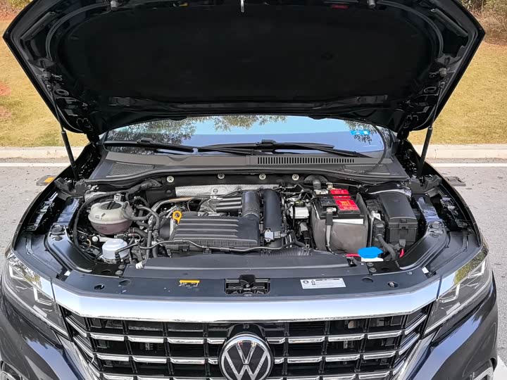 Фото 9 - Volkswagen Passat