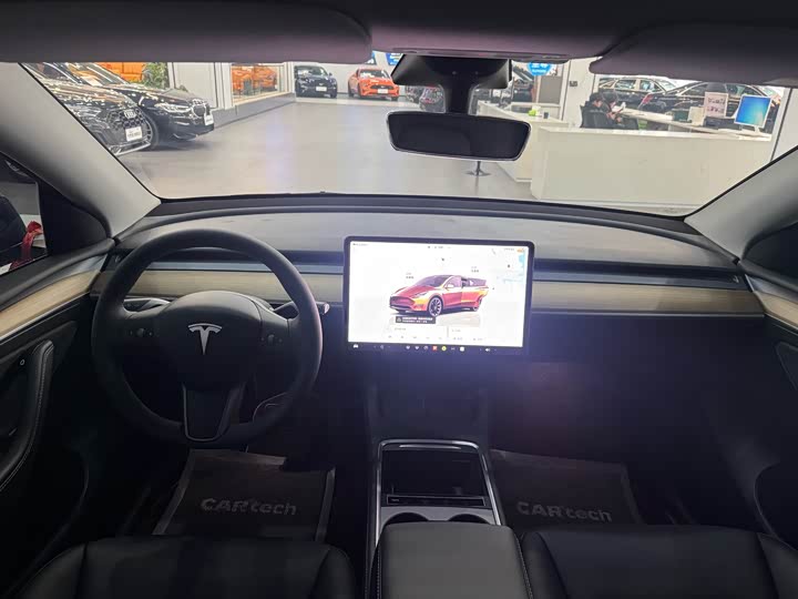 Фото 8 - Tesla Model Y