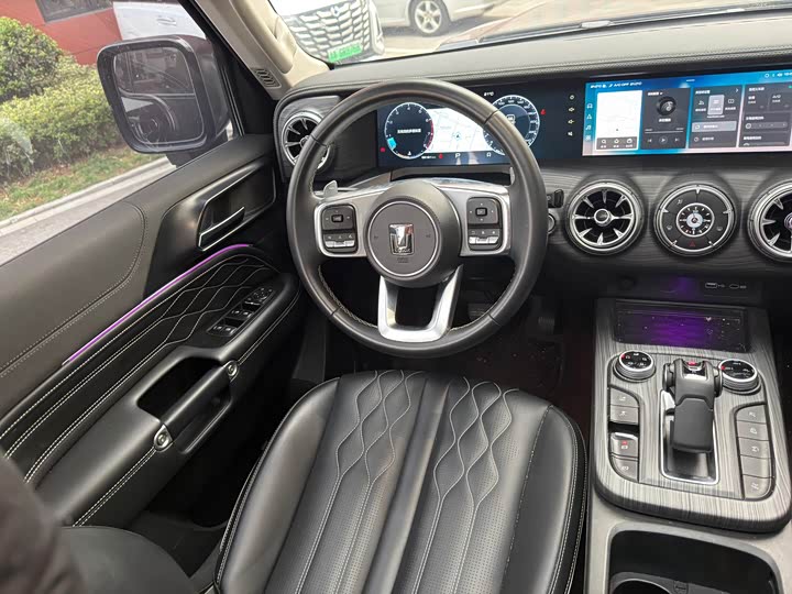 Фото 8 - Tank 300