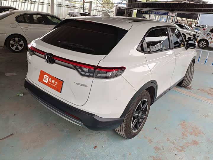 Фото 4 - Honda Vezel