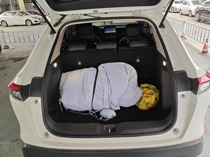 Фото 9 - Honda Vezel