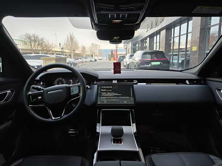 Фото 9 - Land Rover Range Rover Velar