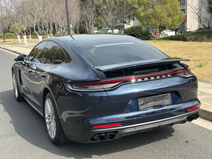 Фото 4 - Porsche Panamera
