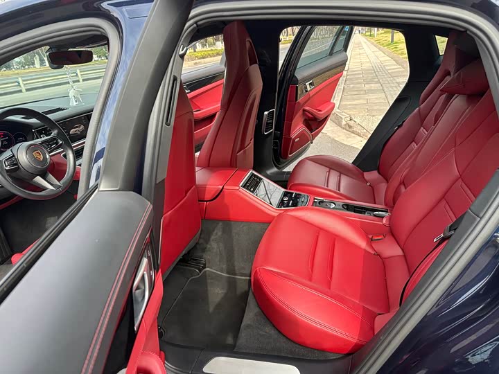 Фото 7 - Porsche Panamera