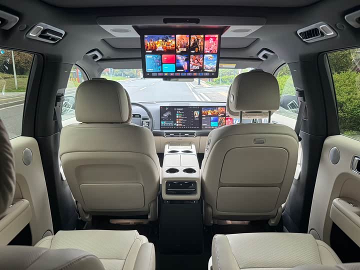 Фото 8 - LiXiang L9