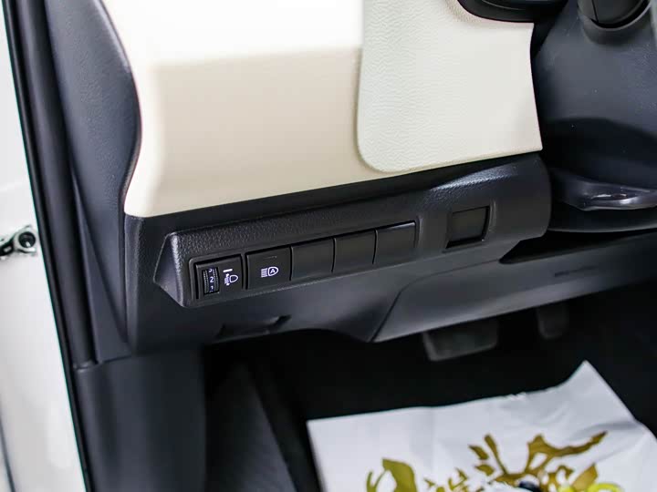 Фото 7 - Toyota Corolla