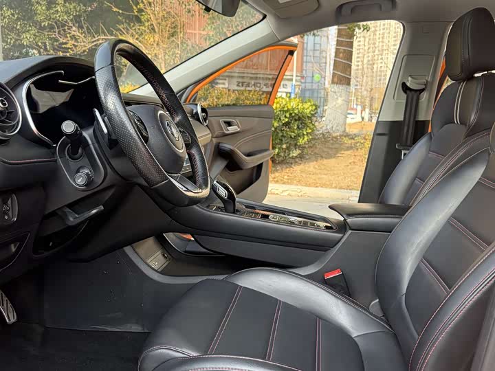 Фото 8 - MG Motor 6