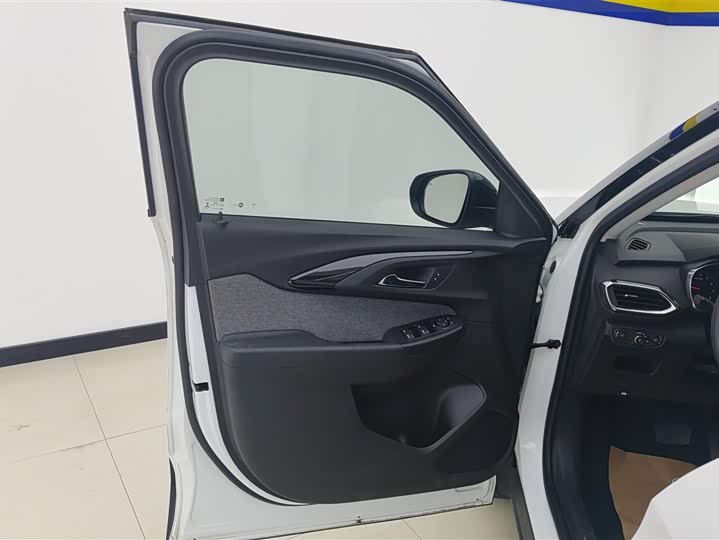 Фото 7 - Chevrolet Trailblazer