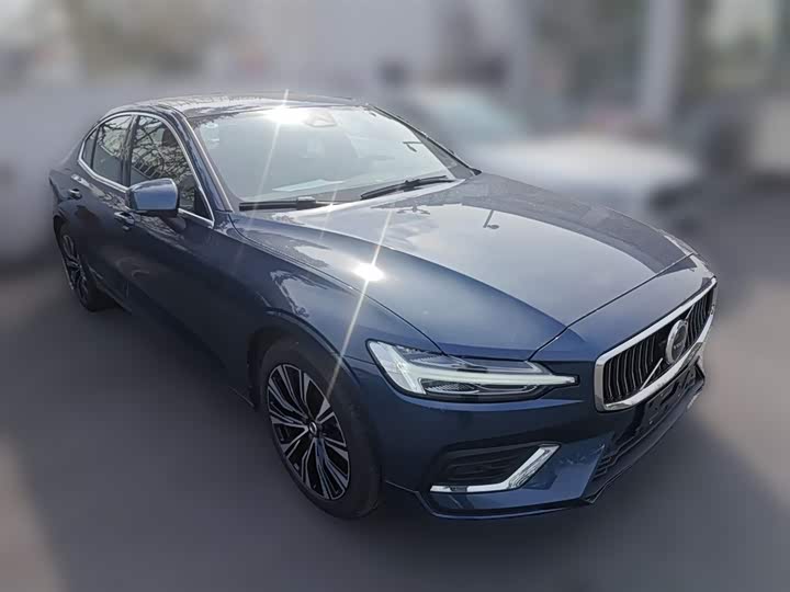 Фото 7 - Volvo S60