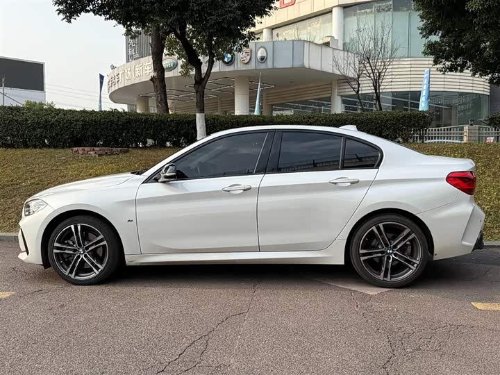 Фото 3 - BMW 1 Series