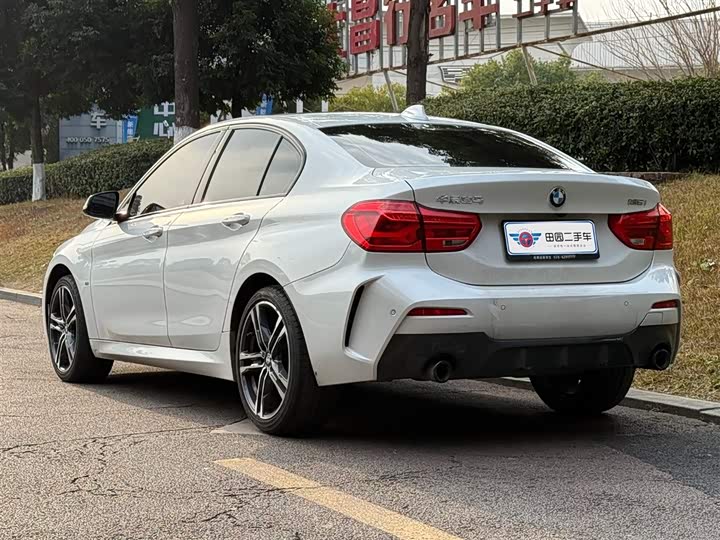 Фото 4 - BMW 1 Series