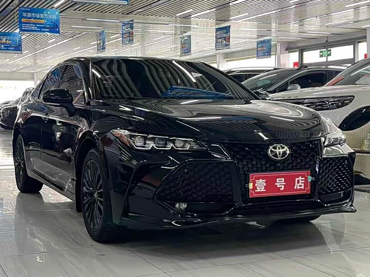 Фото 3 - Toyota Avalon