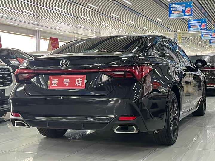 Фото 4 - Toyota Avalon