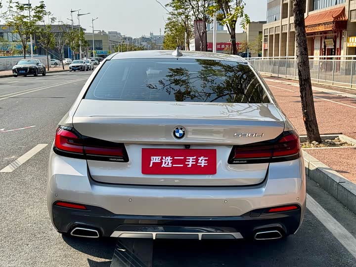 Фото 8 - BMW 5 Series